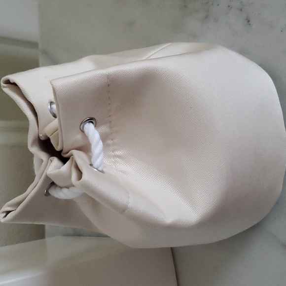 New in box Dior drawstring pouch bag   champagne color color ✨️ - Picture 3 of 5